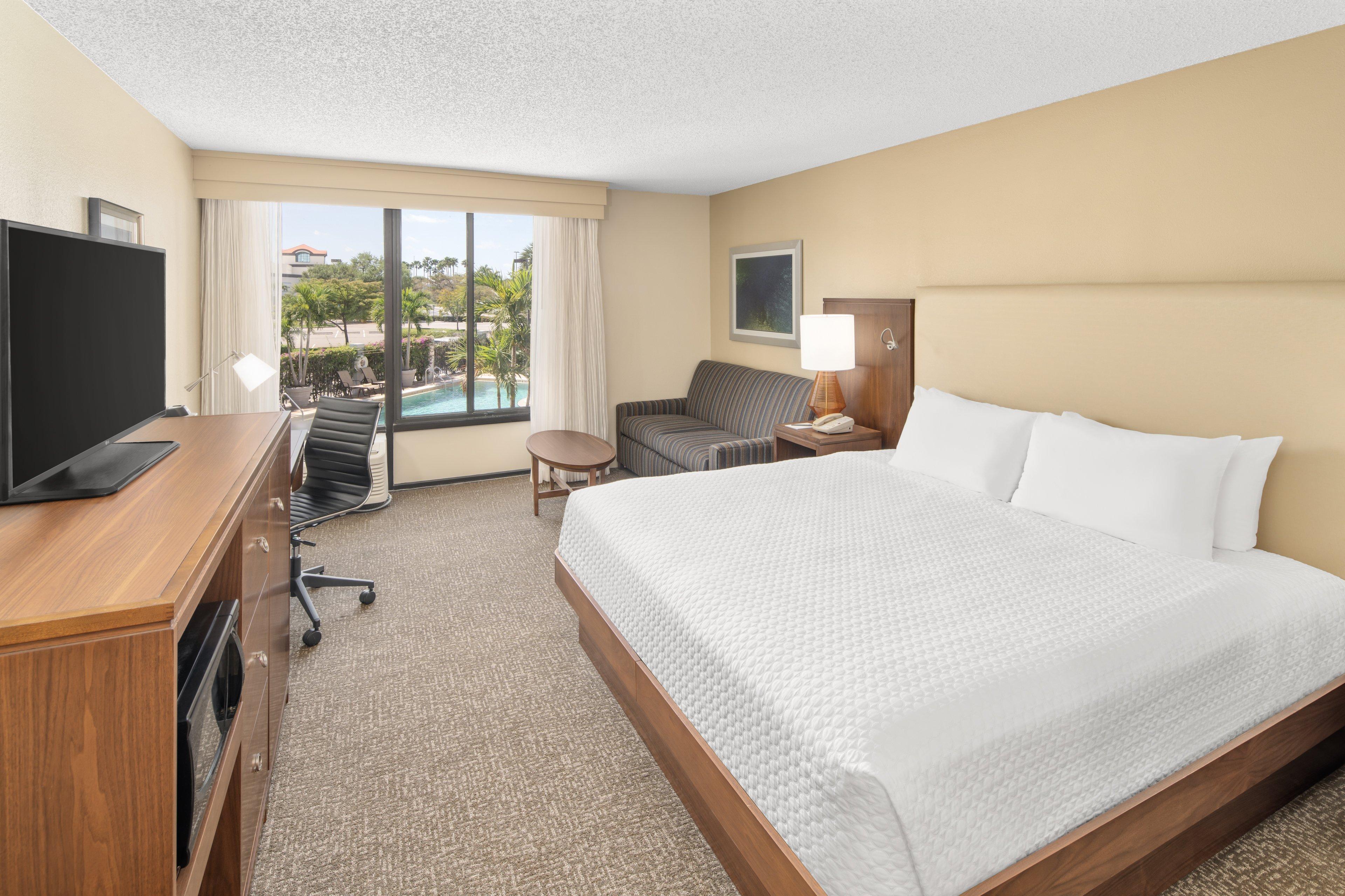 Doubletree By Hilton Fort Myers At Bell Tower Shops Zewnętrze zdjęcie